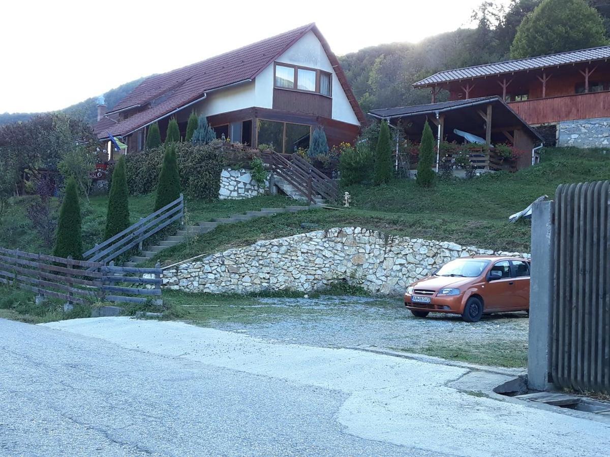 Pensiunea Casa Motilor Bucium  Exterior foto